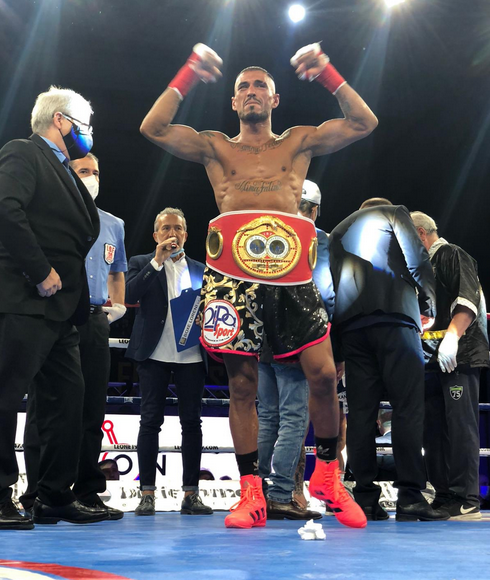 Khalladi conquista il Titolo Int. IBF Leggeri 