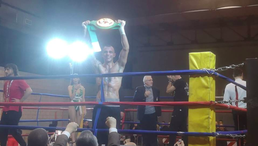 Nicola Henchiri Campione SUPERPIUMA del Trofeo delle Cinture WBCFPI 