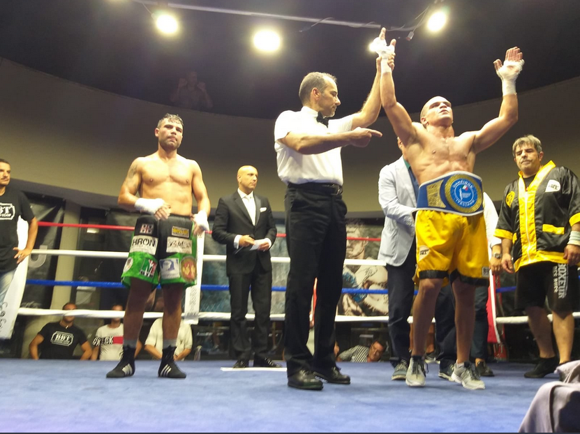 El Harraz si conferma Campione Italiano dei Medi #ProBoxing