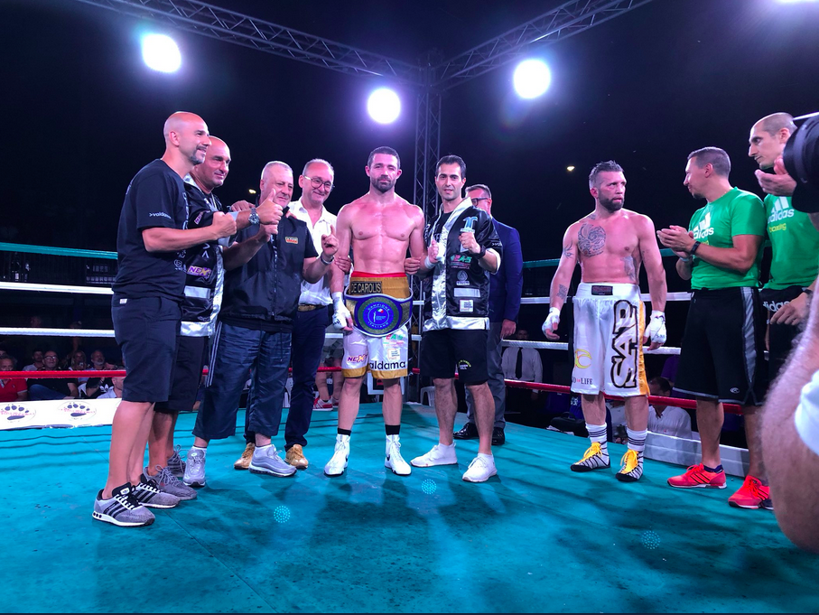 De Carolis Nuovo Campione Italiano dei Supermedi #ProBoxing